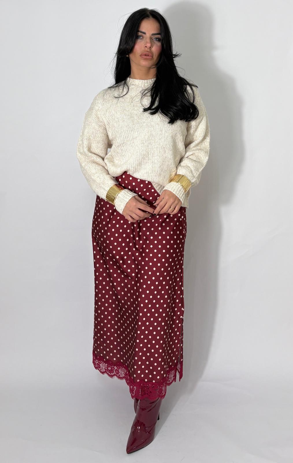 Gonna a pois bordeaux