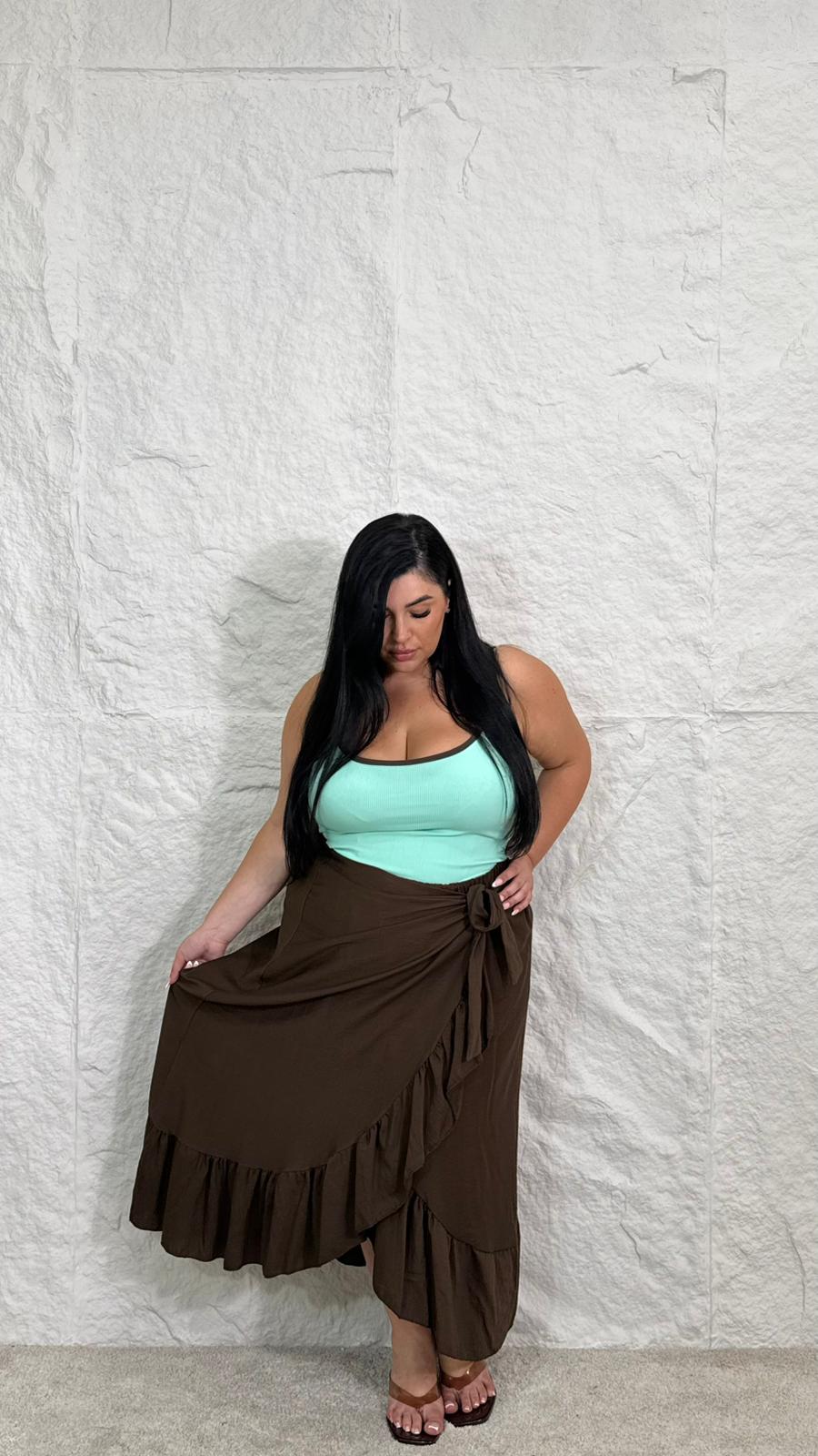 Gonna Ely Curvy