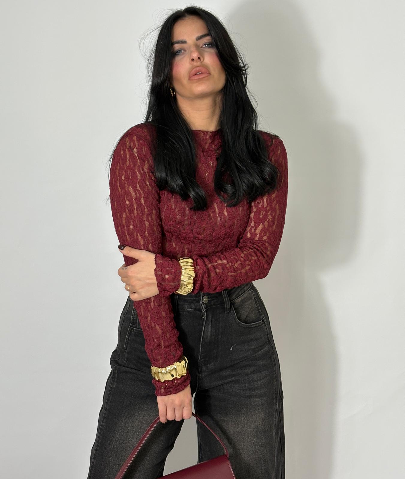 Maglia in pizzo con trasparenze bordeaux
